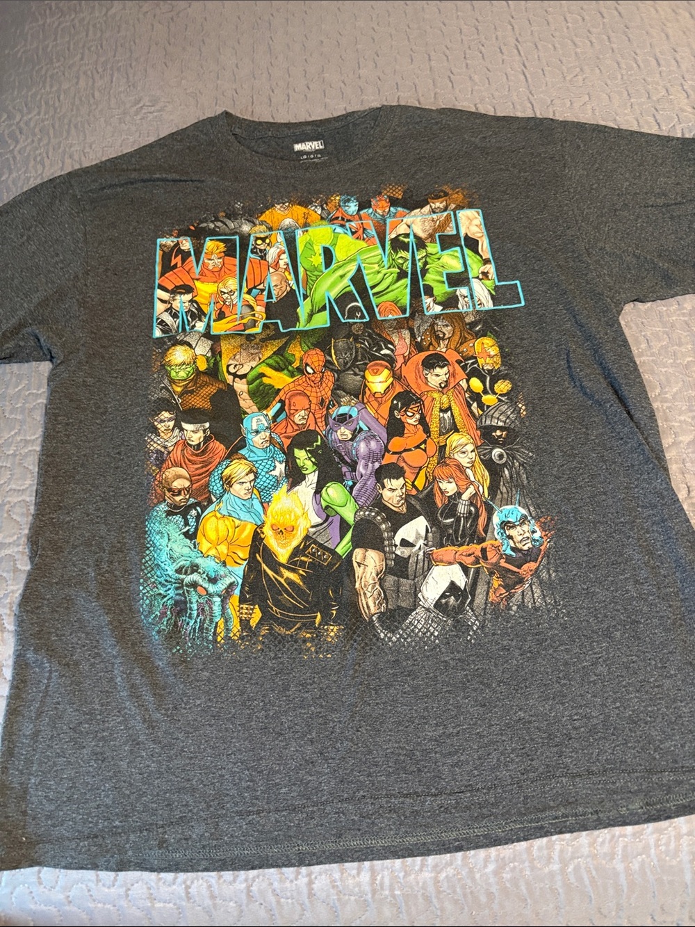 Marvel Comics Superhero Graphic T-Shirt Gray Short Sleeve Tee Size Large